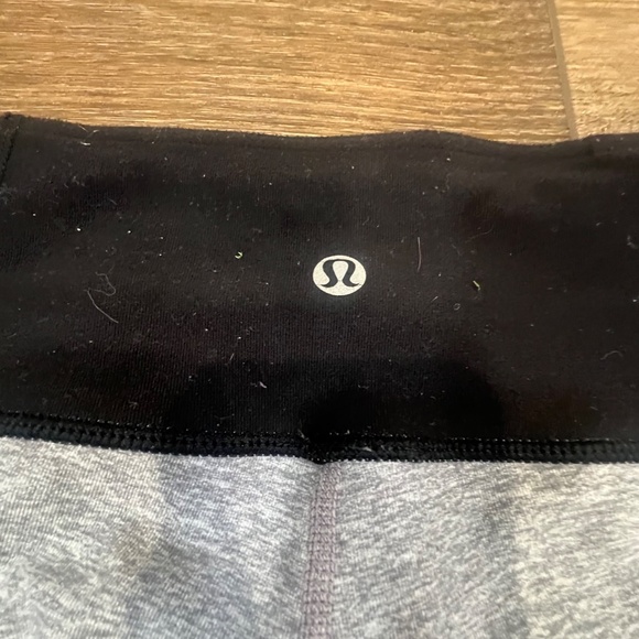 Lululemon Groove REVERSIBLE Crop Wide Leg Leggings Gray/black Gray/teal Size 2 - Picture 6 of 11